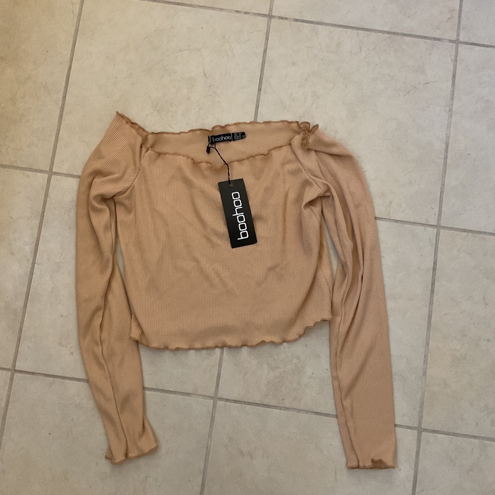 Boohoo long sleeve crop tan top size 6 NWT